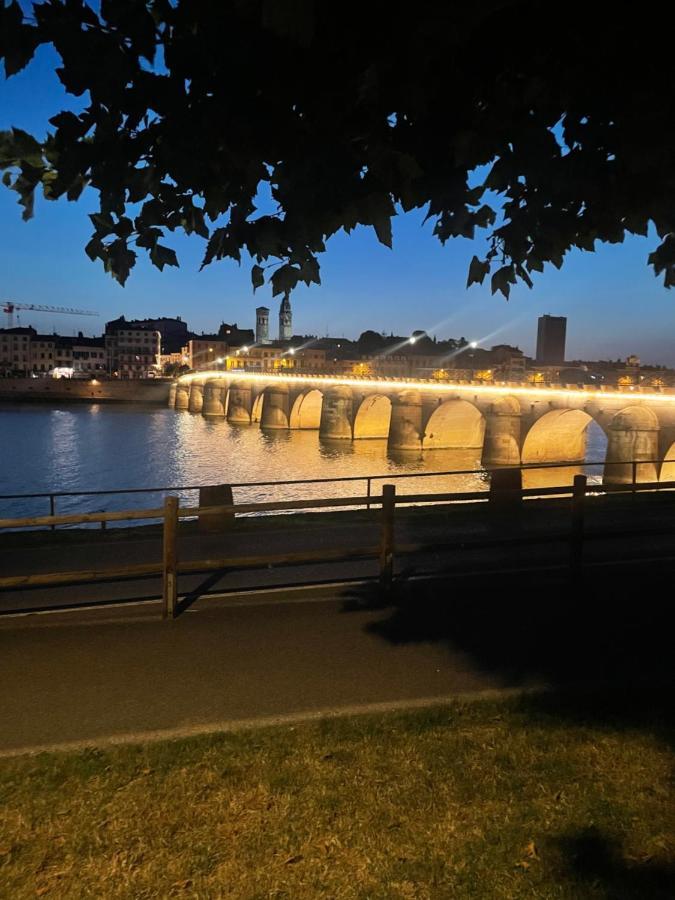 "Les Angelots" Appartement Mâcon Buitenkant foto